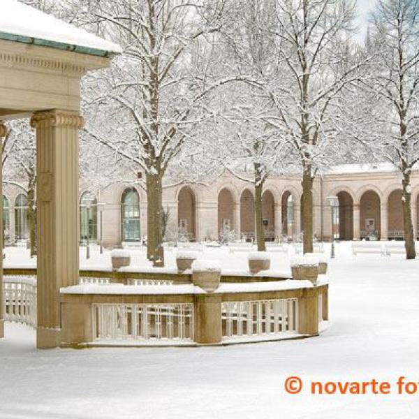 bad kissingen, arkadenbau, winter, schnee, säulenhalle, klassizistisch,