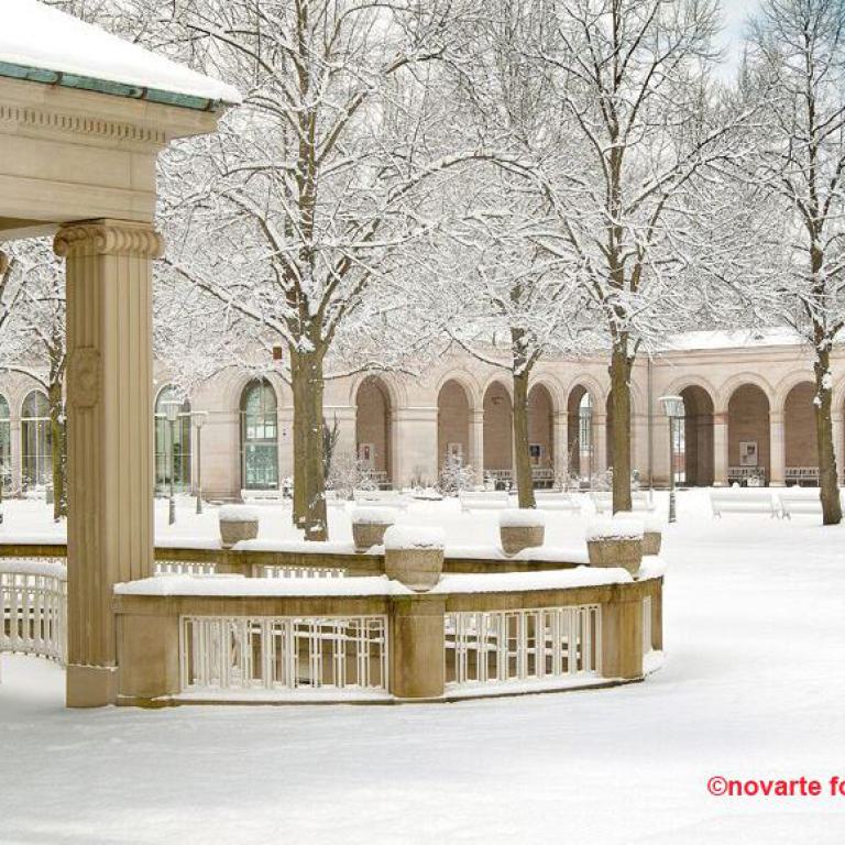 bad kissingen, arkadenbau, winter, schnee, säulenhalle, klassizistisch, kurort, bayern,