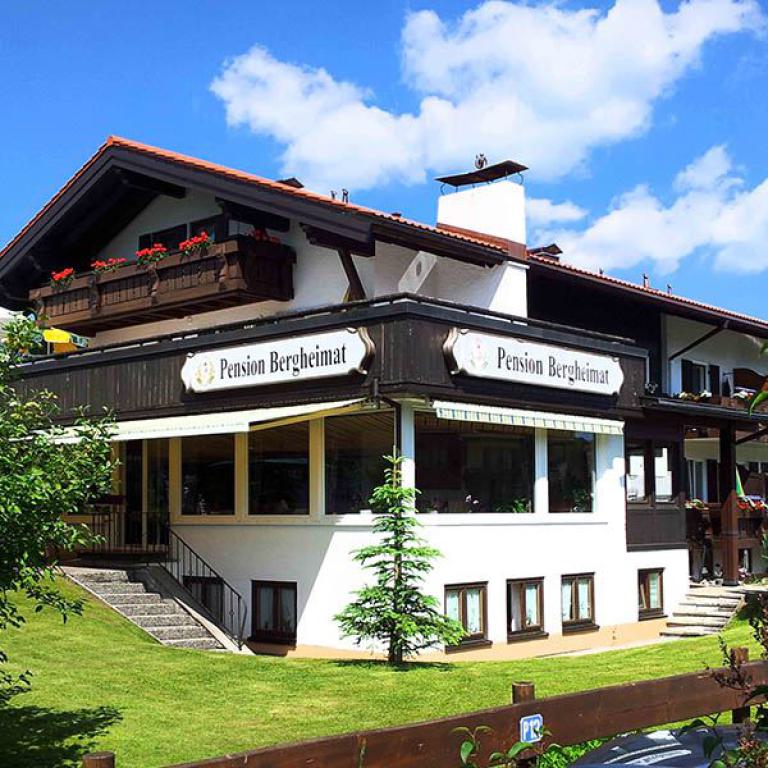 pension, bergheimat, alpenhaus, berge, sommer, bayern, balkon, blumen, ferien, unterkunft