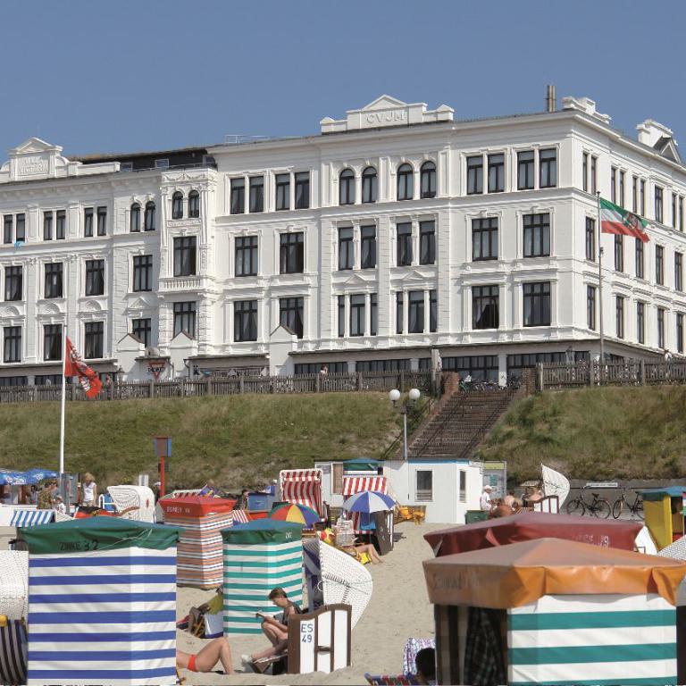 borkum, haus victoria, strand, strandkörbe, meer, nordsee, urlaub, sommer, architektur, historisches gebäude