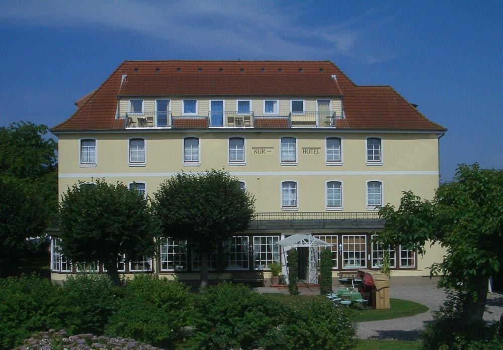 hotel, kellenhusen, außenansicht, balkon, ostsee, unterkunft, urlaub, fassade, strandnähe, seniorenreise