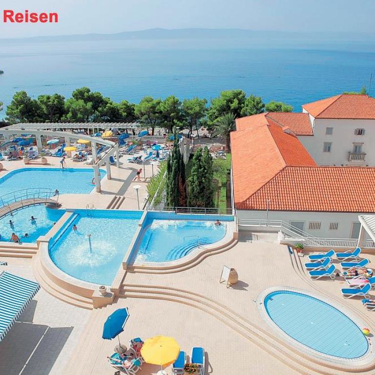 bluesun hotel alga, tučepi, dalmatien, kroatien, hotelanlage, pool, terrasse,